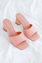 Load image into Gallery viewer, Cora Pink Sandals

