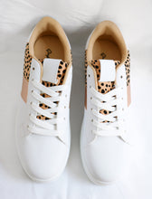 Load image into Gallery viewer, Can&#39;t Keep Up Leopard Sneakers
